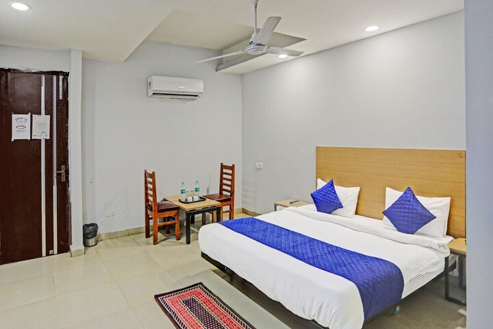 Room 4 of 19