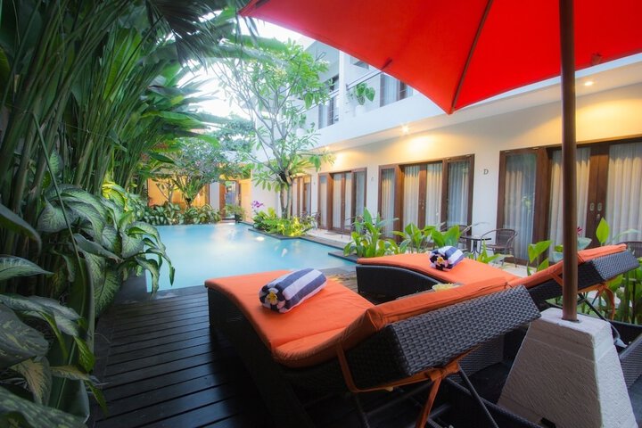 Pool Hotel