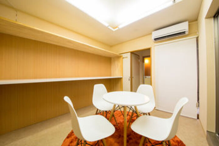 Room 18 of 20