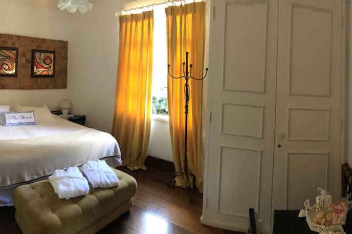 Room 12 of 89