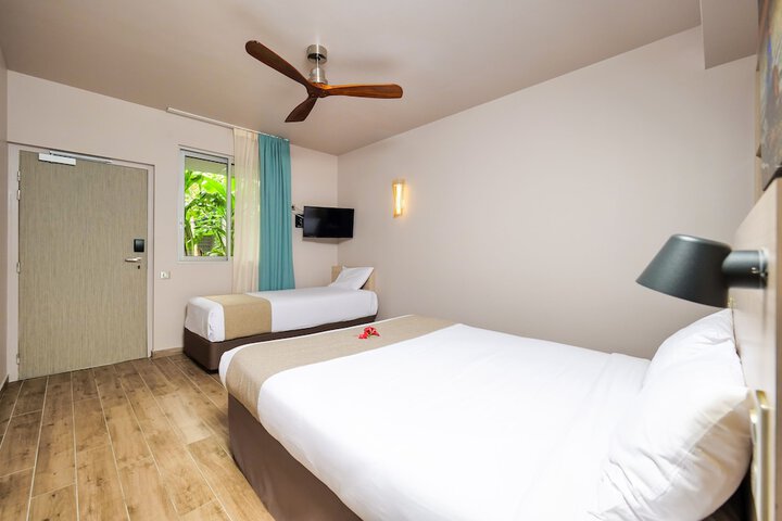 Room 15 of 73