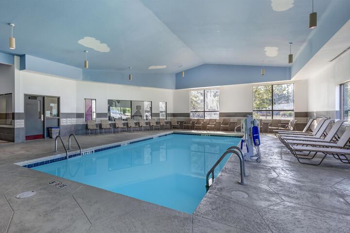 Pool Hotel