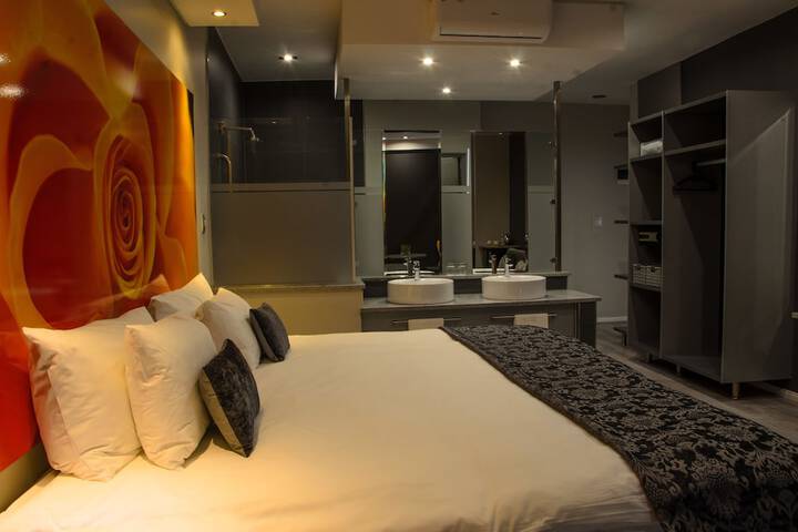 Room 10 of 62
