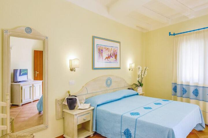 Room 3 of 22