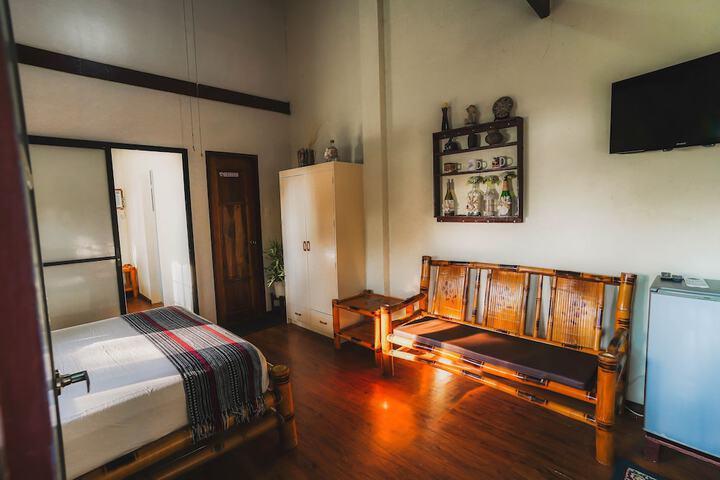 Room 27 of 80