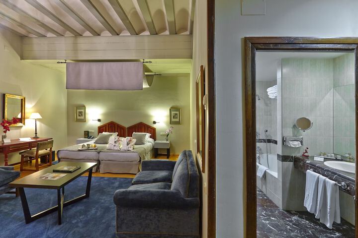 Room 21 of 45