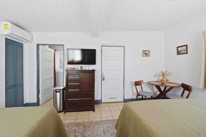 Room 6 of 45