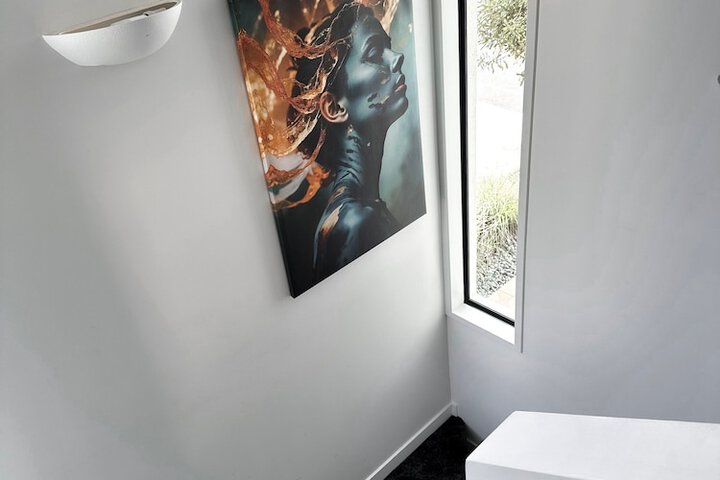 Room 27 of 77