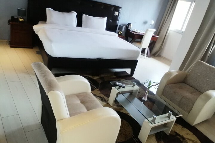 Room 15 of 41
