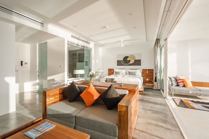 Room 2 of 70