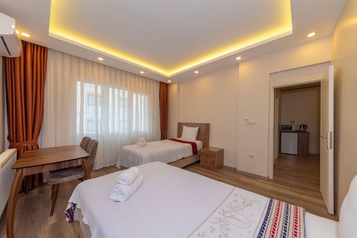 Room 90 of 117