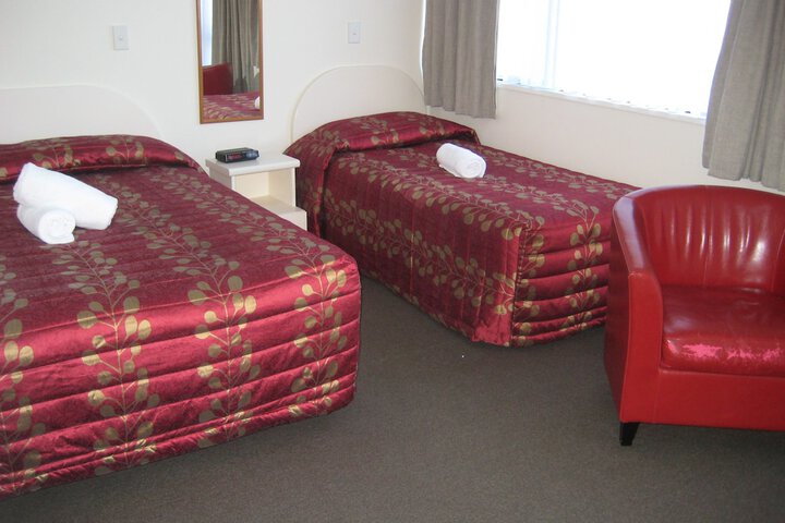 Room 3 of 53