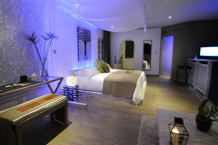 Room 7 of 120