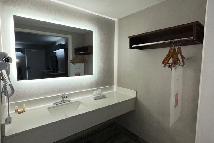 2 Double Beds Accessible (2 of 33)