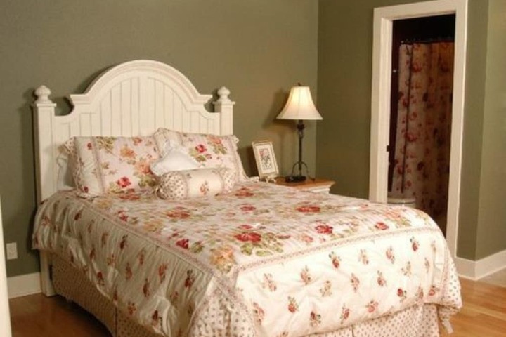 Room 15 of 38