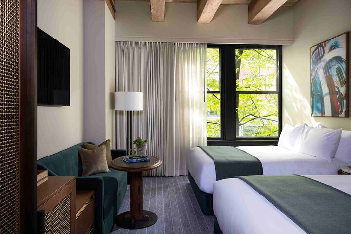 Room 10 of 70