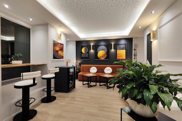 Hotel Lobby