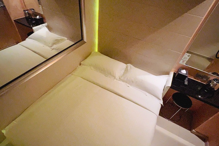 Room 20 of 36