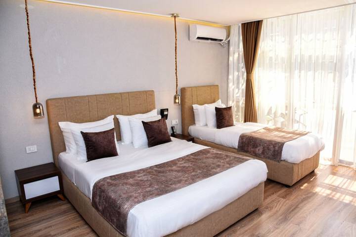 Room 4 of 30