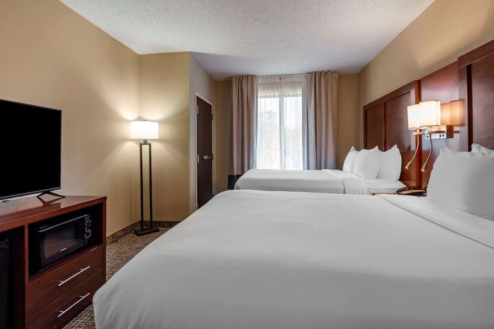 1 King Bed Suite (2 of 30)