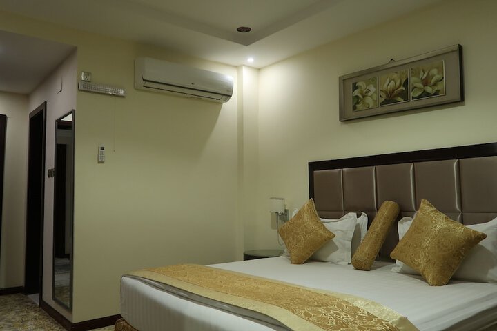 Room 12 of 61