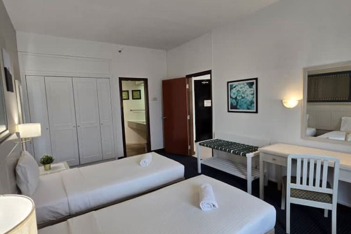 Room 234 of 650