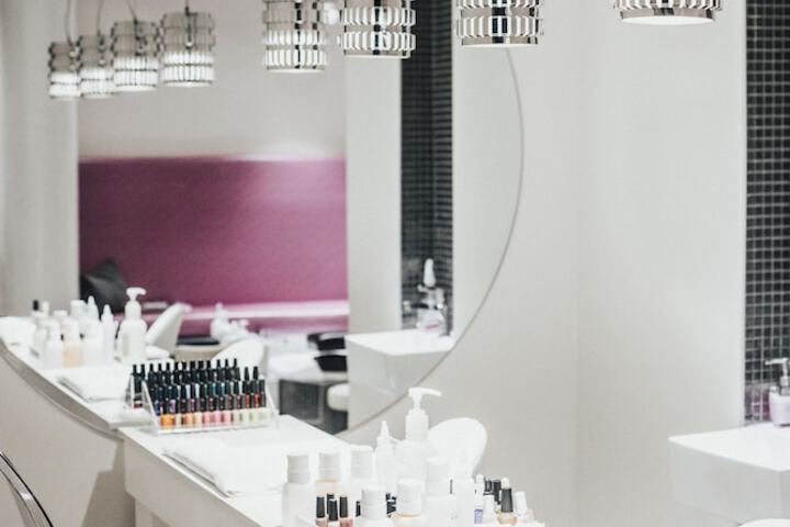 Nail salon