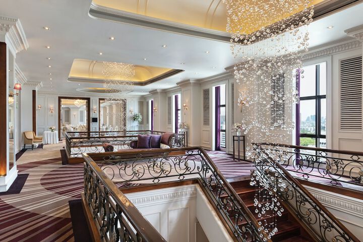 Ballroom/Hall 189 of 220