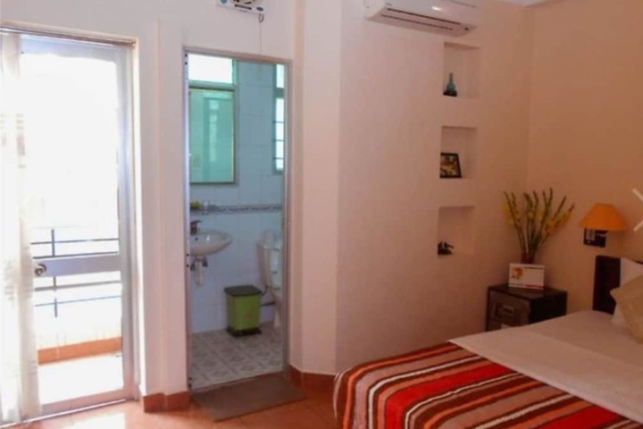 Room 4 of 43