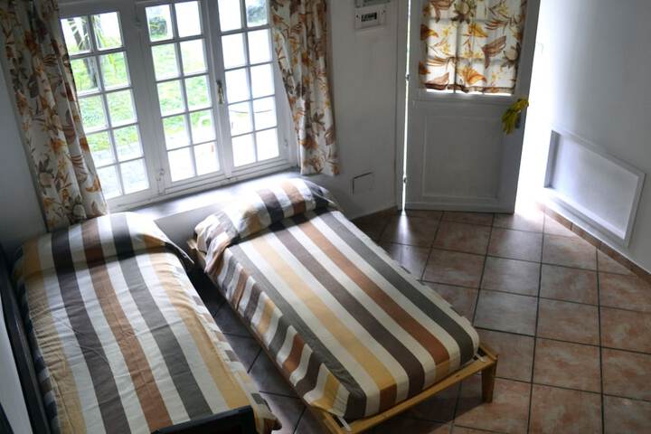 Room 6 of 52