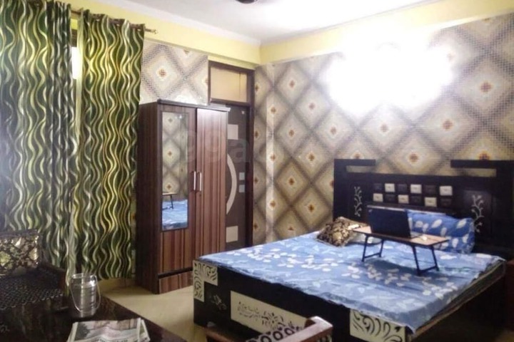 Room 4 of 6