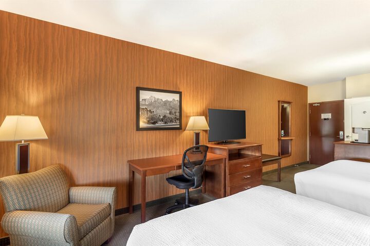 Room 11 of 87
