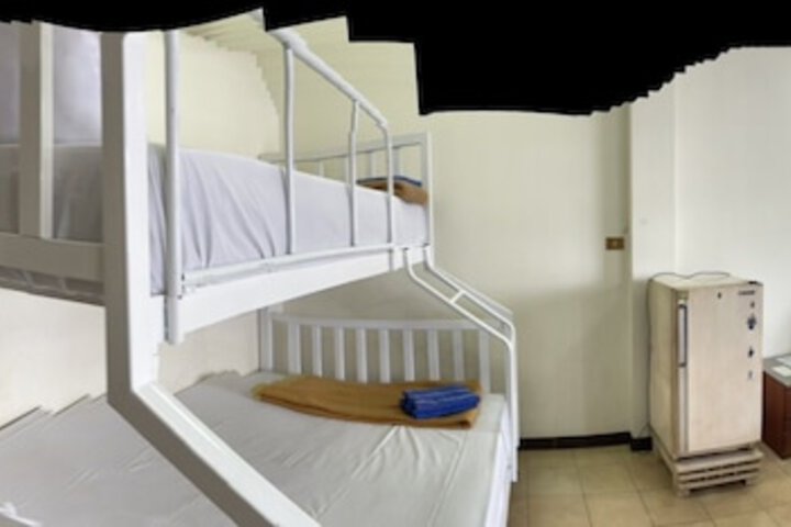 Room 32 of 58