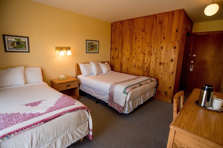 Room 16 of 32