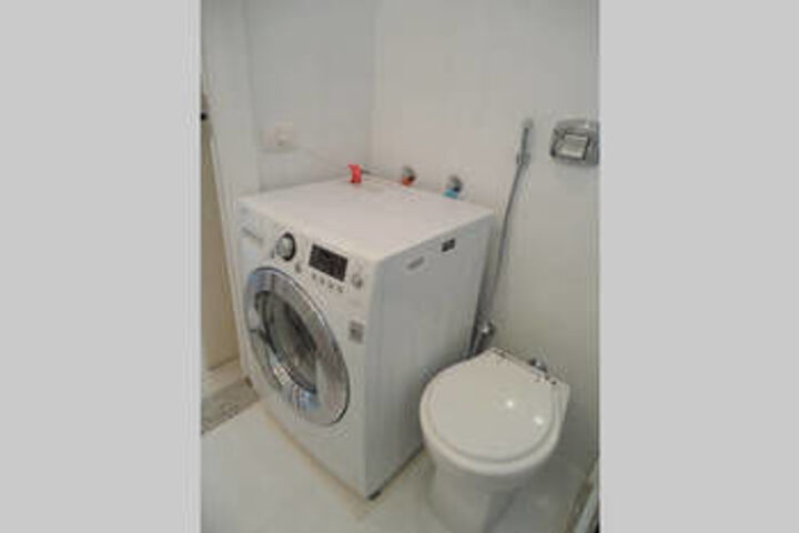 Room 6 of 26