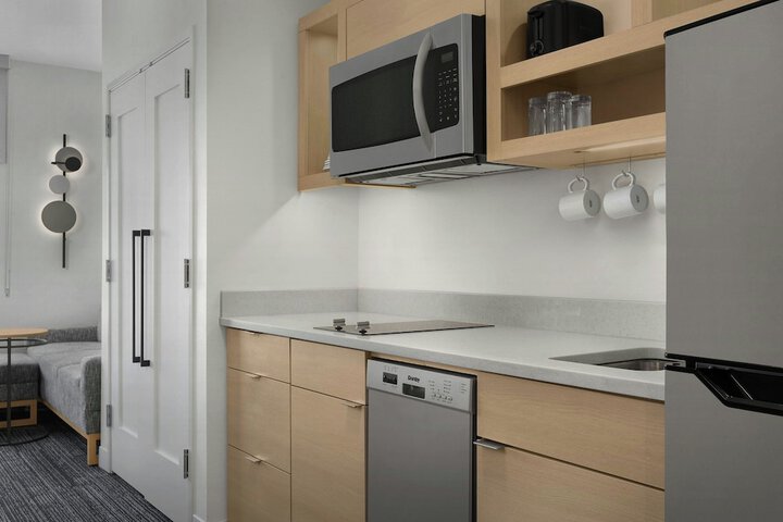 Room 15 of 51