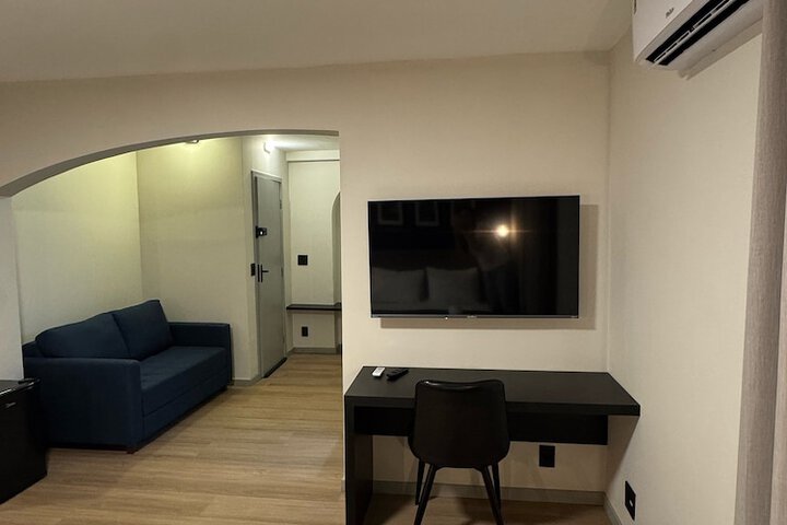 Room 57 of 93