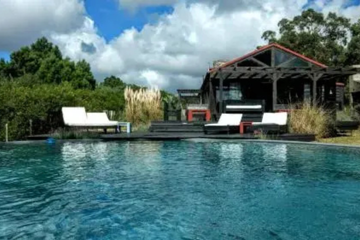 Pool 2 of 5
