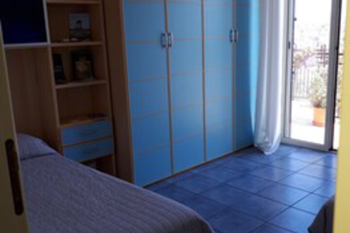 Room 26 of 40