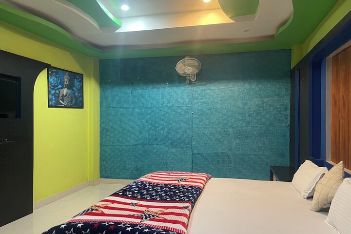 Room 15 of 94