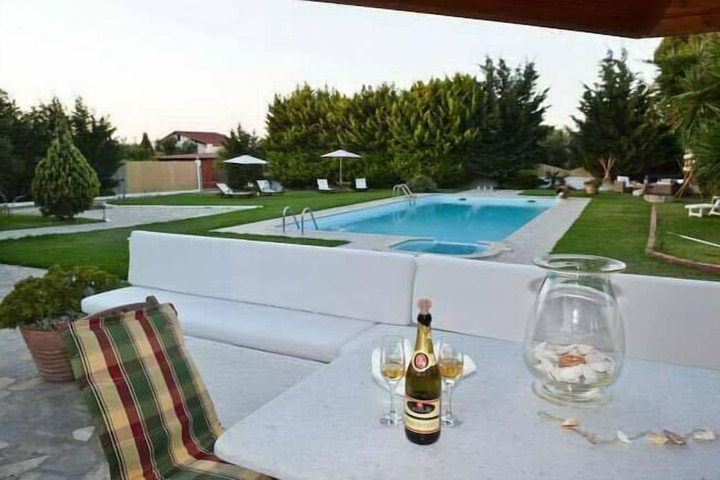 Terrace/Patio 7 of 28