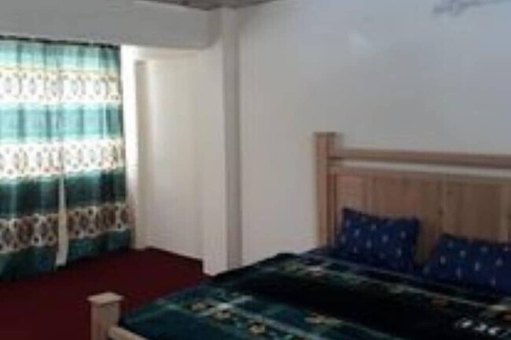 Room 3 of 25