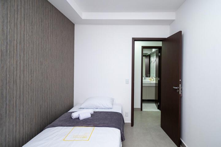 Room 9 of 38