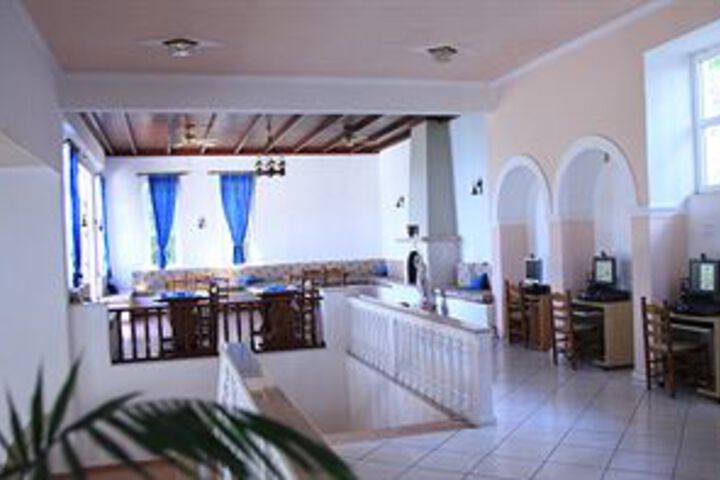 Business Center 6 of 18