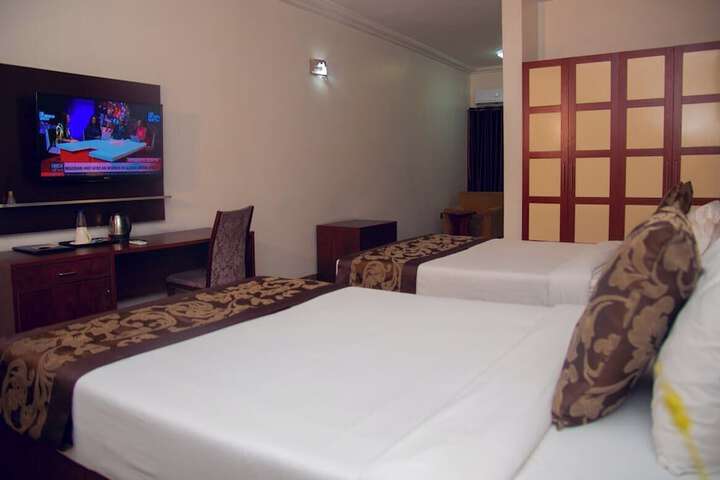 Room 14 of 35
