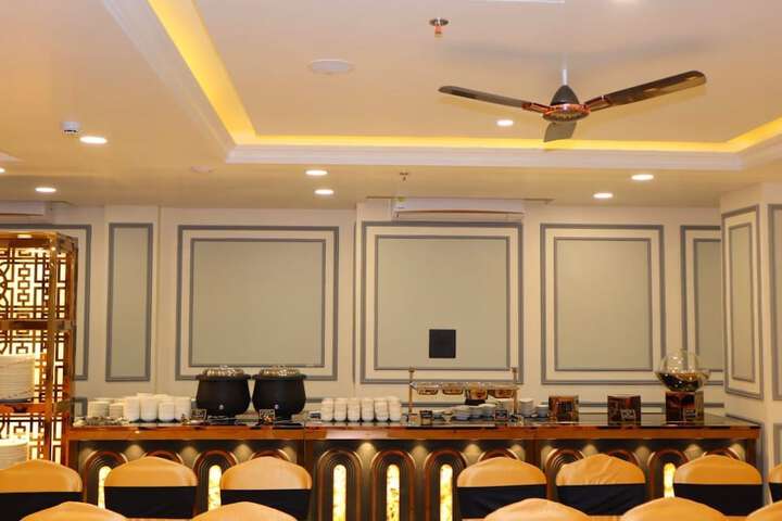 Ballroom/Hall 62 of 64