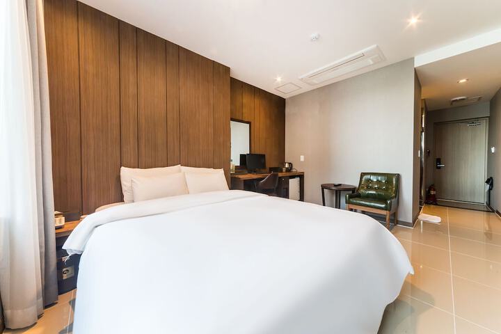 Room 16 of 55