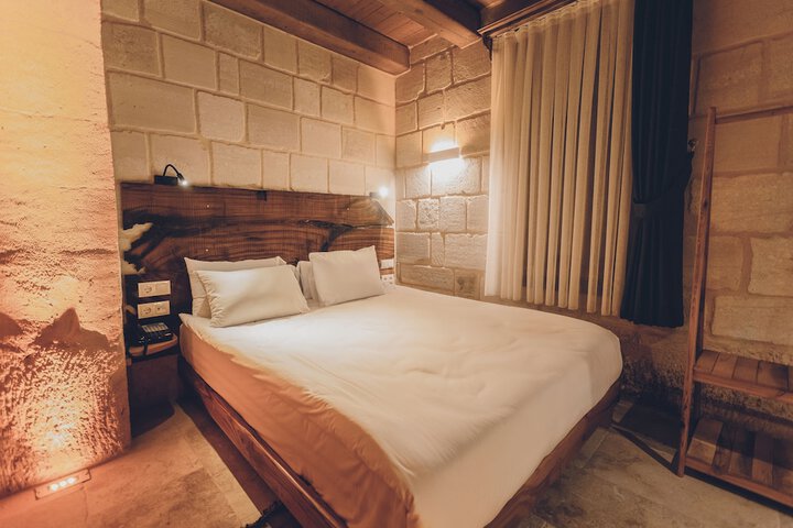 Room 13 of 112