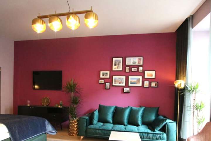 Room 10 of 83