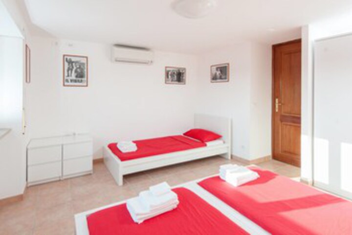 Room 46 of 59